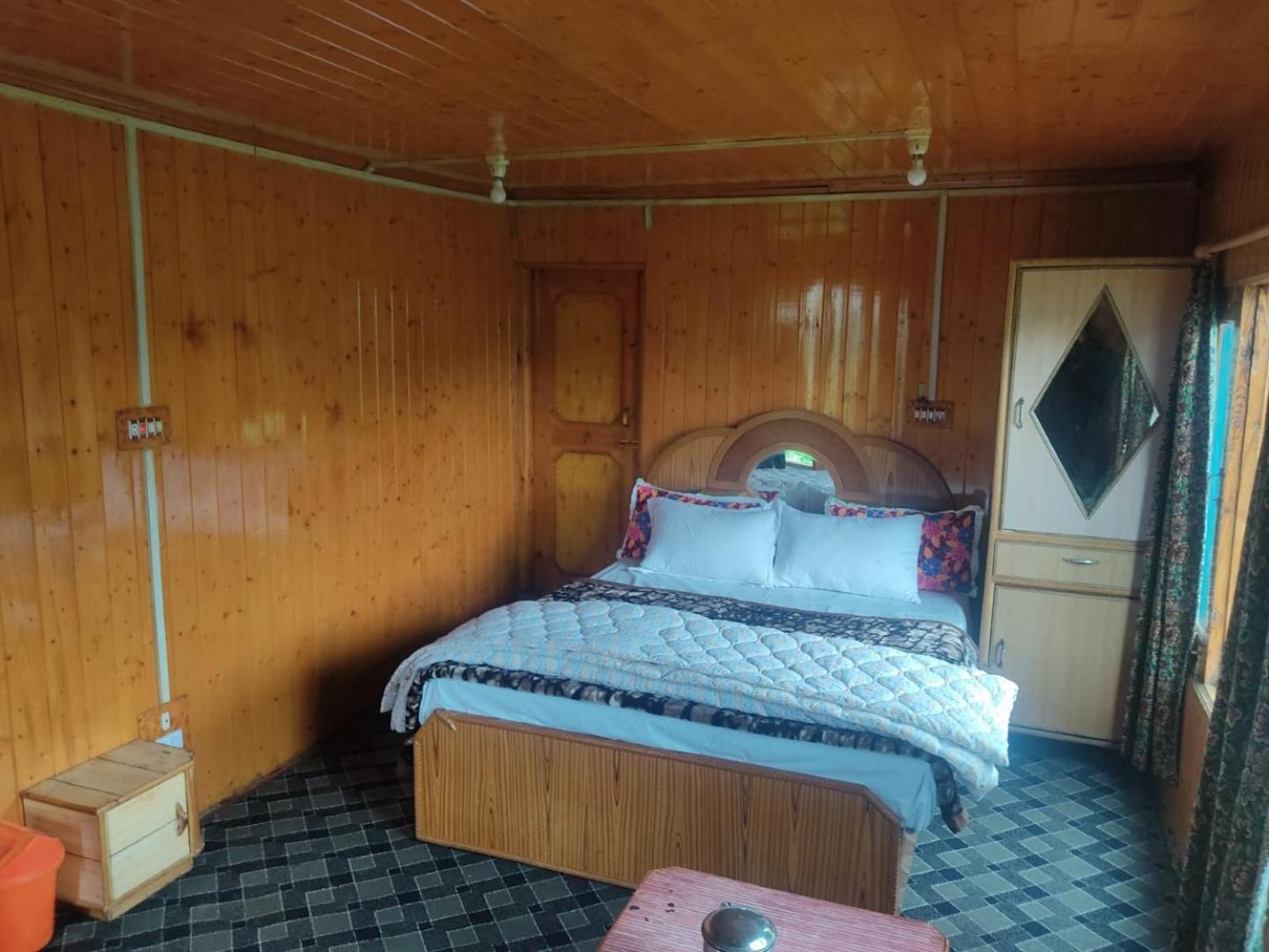 Roseland Cottage , Gulmarg Esterno foto