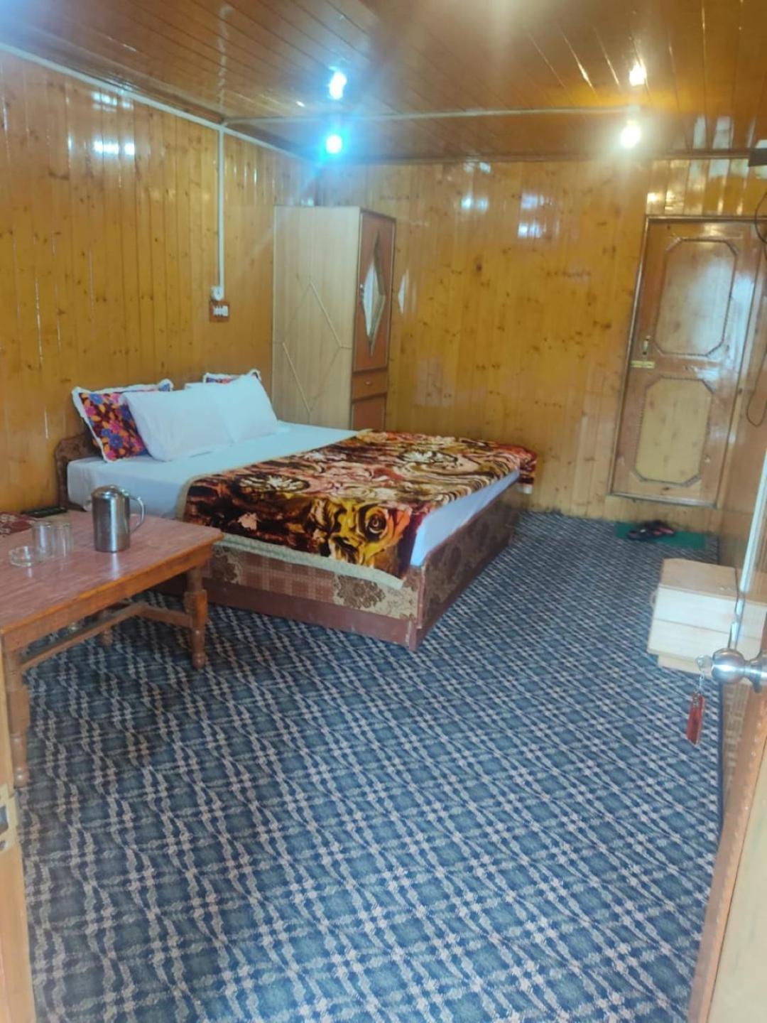 Roseland Cottage , Gulmarg Esterno foto
